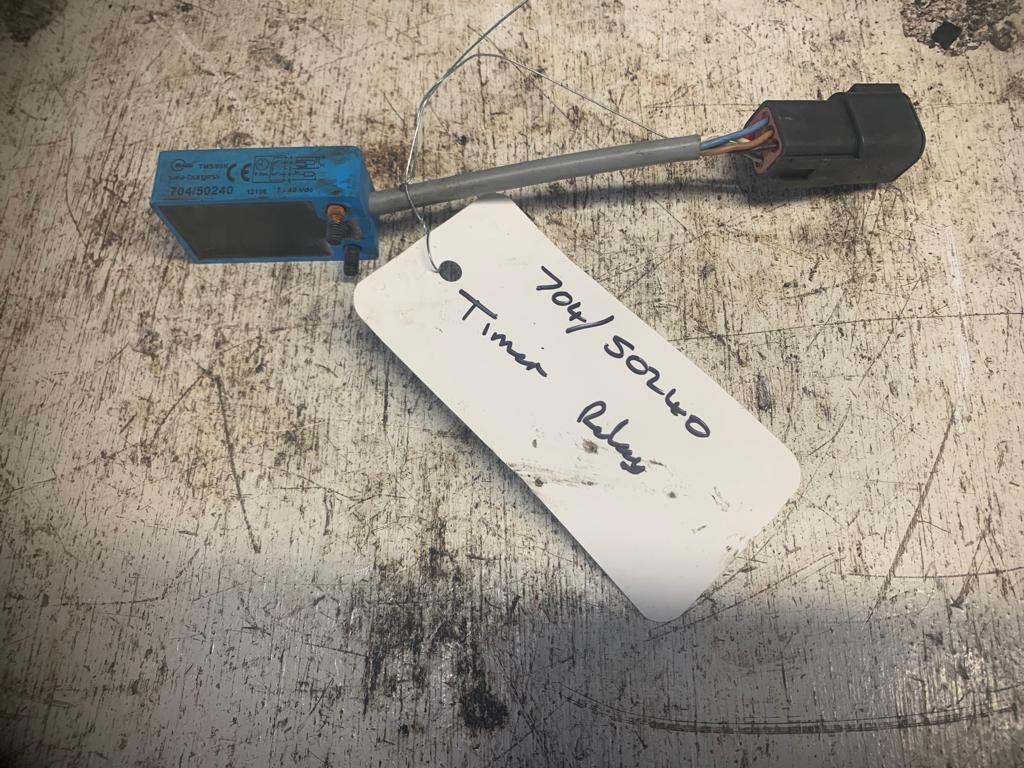SECOND HAND TIMING RELAY 5 SEC JCB Part No. 704/50240 Vicary Plant