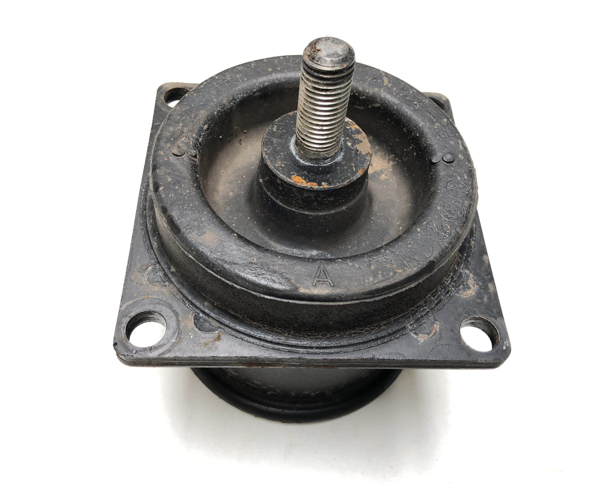 SECOND HAND RUBBER CAB MOUNT JCB Part No. 332/K7887 - Vicary Plant