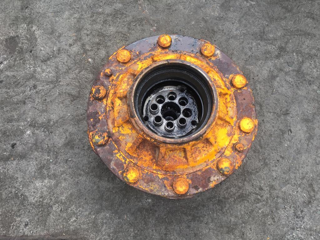 SECOND HAND COMPLETE HUB 10 STUD 5 BOLT NON BRAKED SECOND HAND, USED, WHEELED LOADER Vicary Plant Spares
