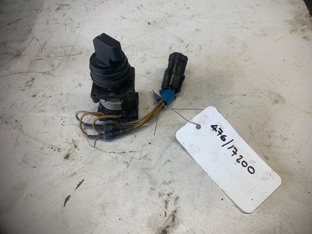 SECOND HAND SWITCH JCB Part No. 476/17200 Vicary Plant JCB Spares Vicary Plant Spares