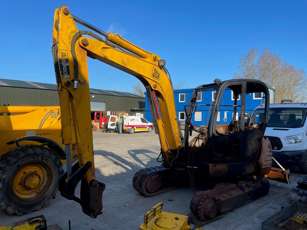 JCB 8060 SERIAL NUMBER 884545 YEAR 2004 MINI DIGGER Vicary Plant Spares