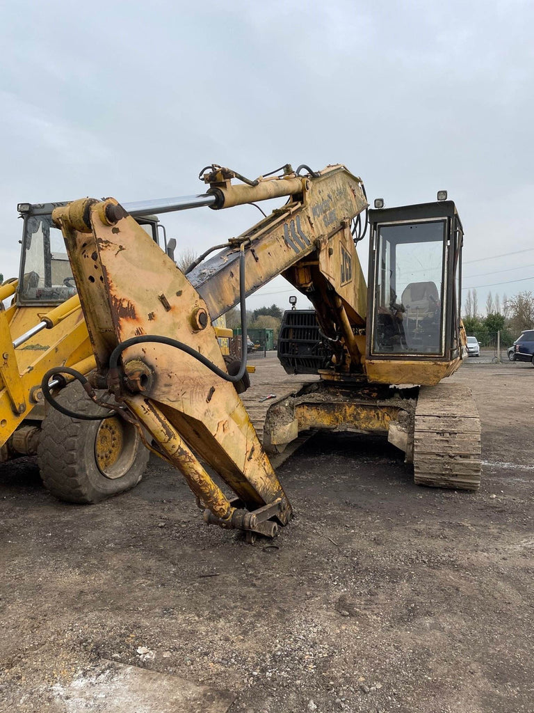 JCB 814 SERIAL NUMBER (TO FOLLOW) YEAR 1985 EARLY EXCAVATOR Vicary Plant Spares