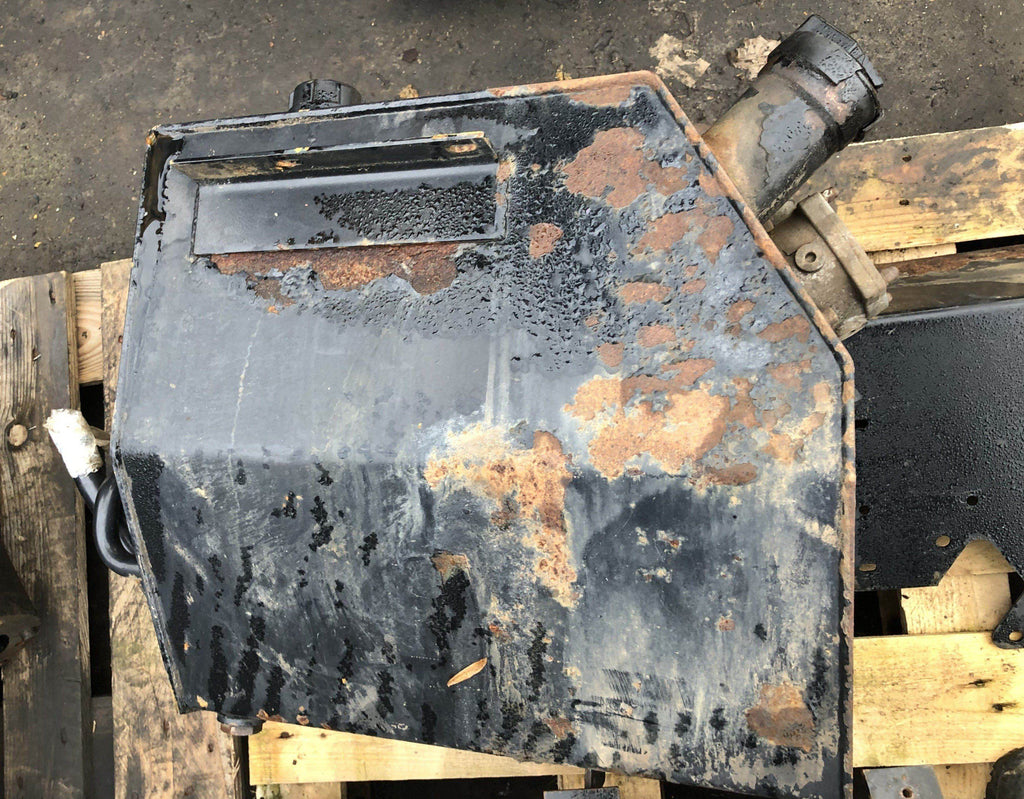 SECOND HAND HYDRAULIC TANK JCB Part No. 478/48400 - Vicary Plant Spares
