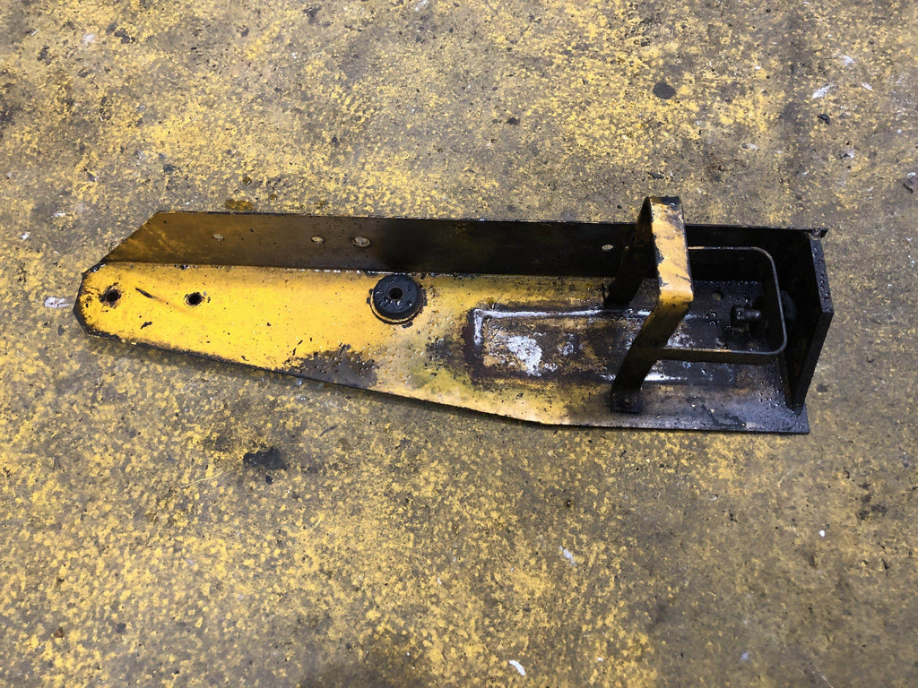 SECOND HAND RADIATOR BRACKET JCB Part No. 260/13100 - Vicary Plant Spares