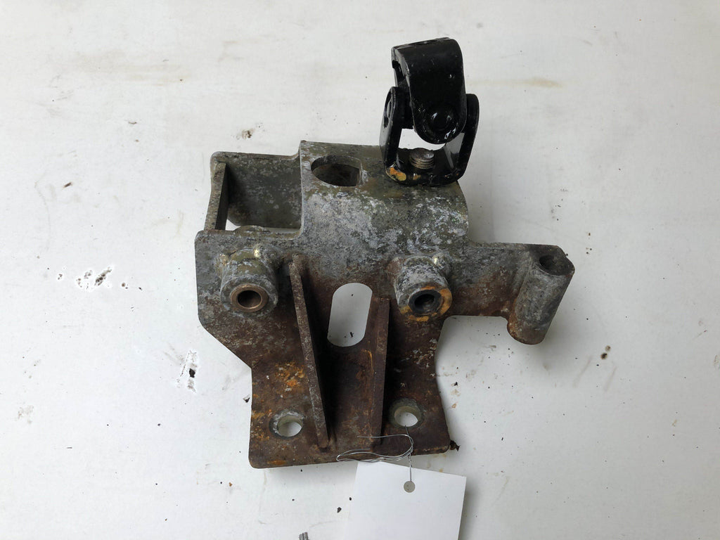 SECOND HAND LEVER BRACKET JCB Part No. 335/06420 - Vicary Plant Spares