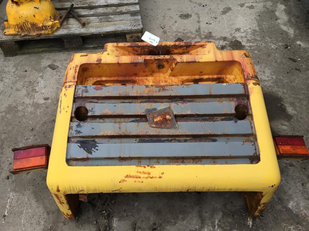 SECOND HAND COUNTER WEIGHT JCB Part No. 191/00507P RTFL, SECOND HAND, USED Vicary Plant Spares