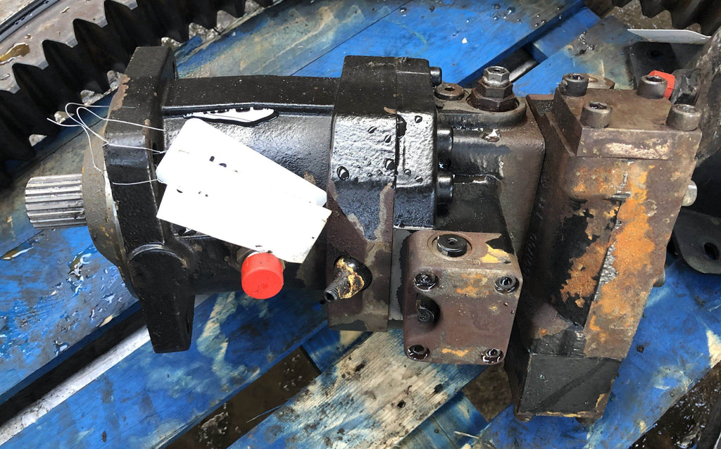 SECOND HAND DRIVE MOTOR JCB Part No. JRA0360 JS EXCAVATOR, JS130, JS200, SECOND HAND, USED Vicary Plant Spares