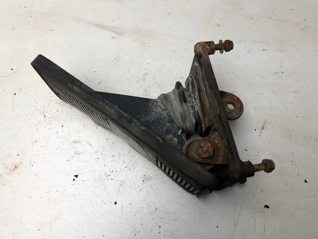 SECOND HAND BRAKE PEDAL JCB Part No. 268/00201 SECOND HAND, USED, WHEELED LOADER Vicary Plant Spares