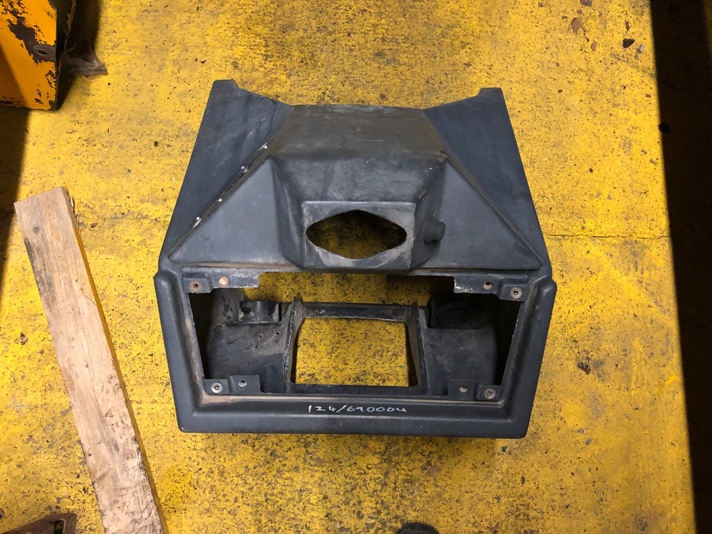 SECOND HAND DASH JCB Part No. 124/69000 3CX, BACKHOE, SECOND HAND, USED Vicary Plant Spares