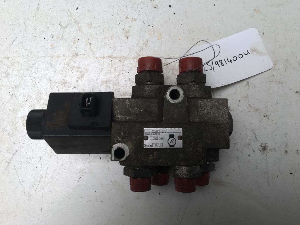 SECOND HAND DIVERTER VALVE JCB Part No. 25/981400 LOADALL, SECOND HAND, TELEHANDLER, USED Vicary Plant Spares