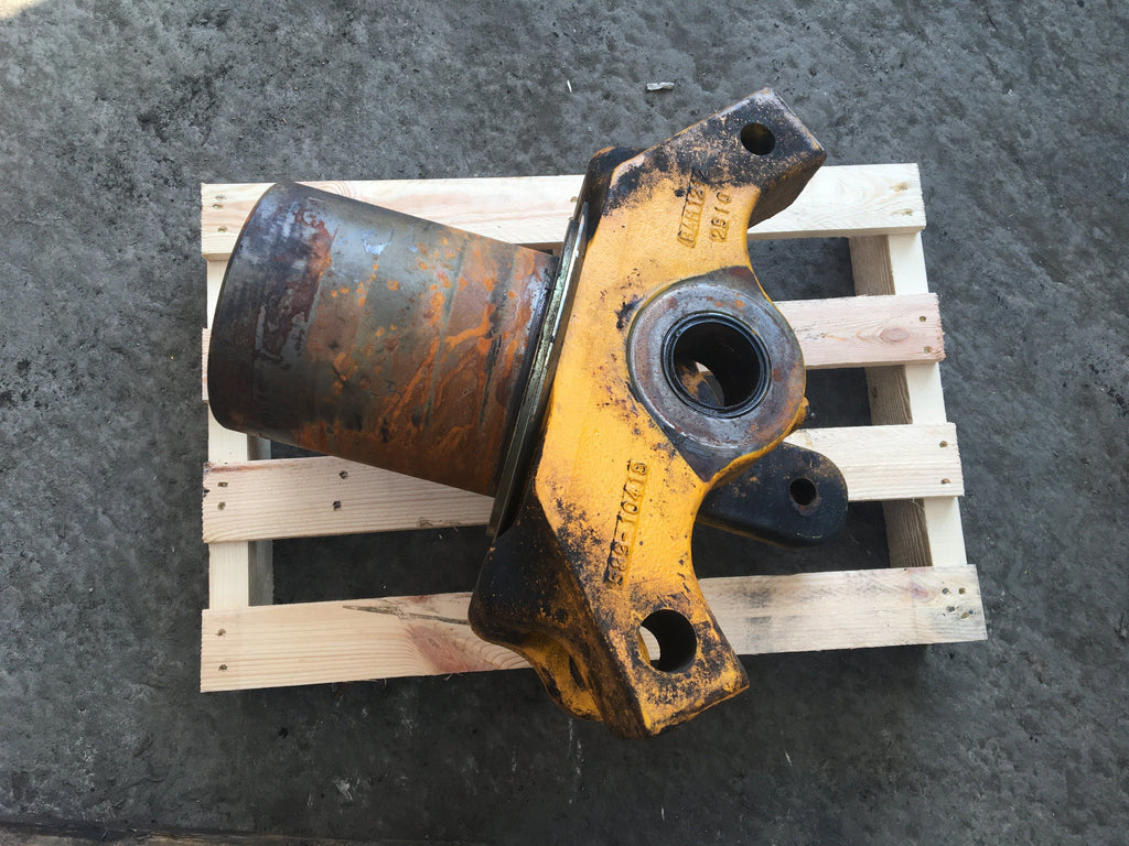 SECOND HAND CENTRE JOINT JCB Part No. 332/U7858 SECOND HAND, TM, USED Vicary Plant Spares
