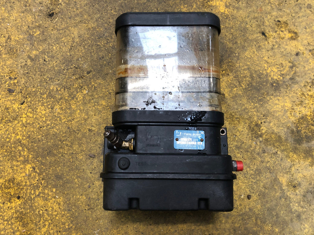 SECOND HAND AUTO GREASE PUMP JCB Part No. 983/10605 SECOND HAND, USED, WHEELED LOADER Vicary Plant Spares