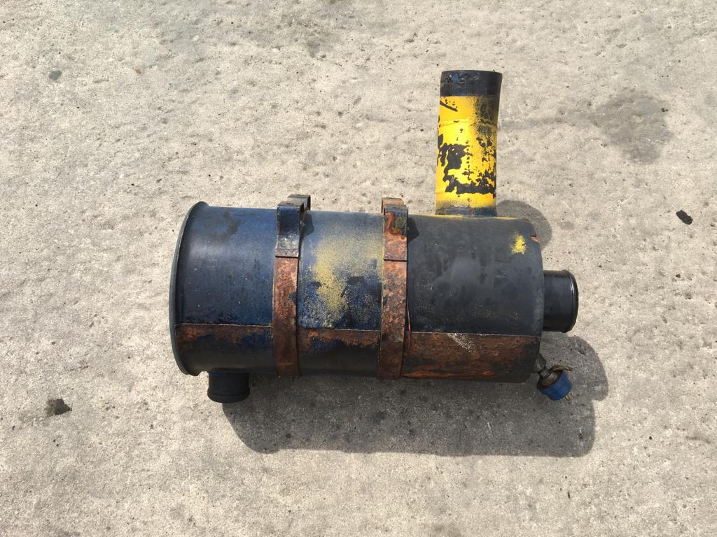 SECOND HAND AIR FILTER ASSEMBLY JCB Part No. JLH0099 JS EXCAVATOR, JS130, JS200, SECOND HAND, USED Vicary Plant Spares