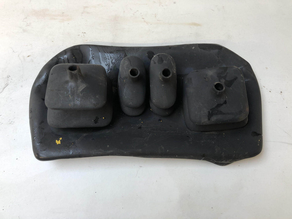 SECOND HAND CONTROL GAITER JCB Part No. 121/50504 3CX, BACKHOE, SECOND HAND, USED Vicary Plant Spares