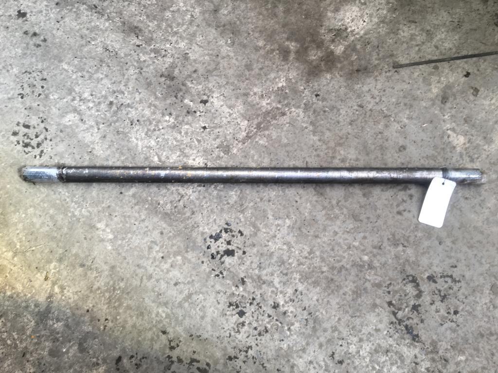 SECOND HAND DRIVE SHAFT JCB Part No. 10/907302 JS EXCAVATOR, JS130, JS200, SECOND HAND, USED Vicary Plant Spares