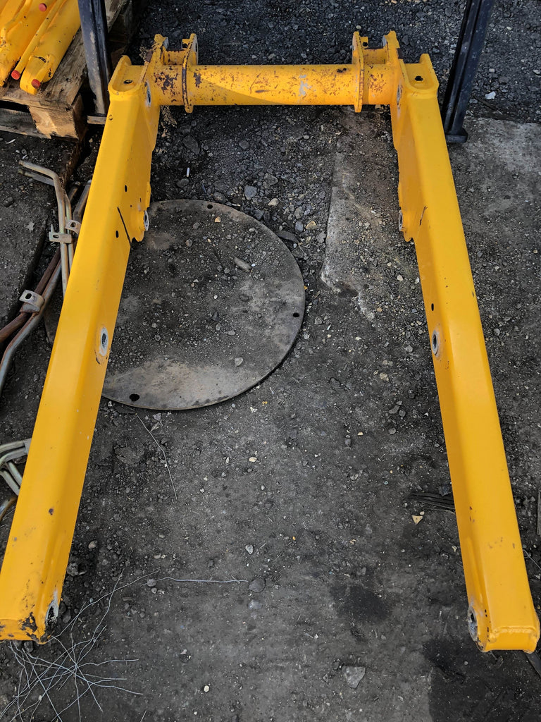 SECOND HAND 1CX LOADER ARMS JCB Part No. 290/04400 1CX, SECOND HAND, USED Vicary Plant Spares