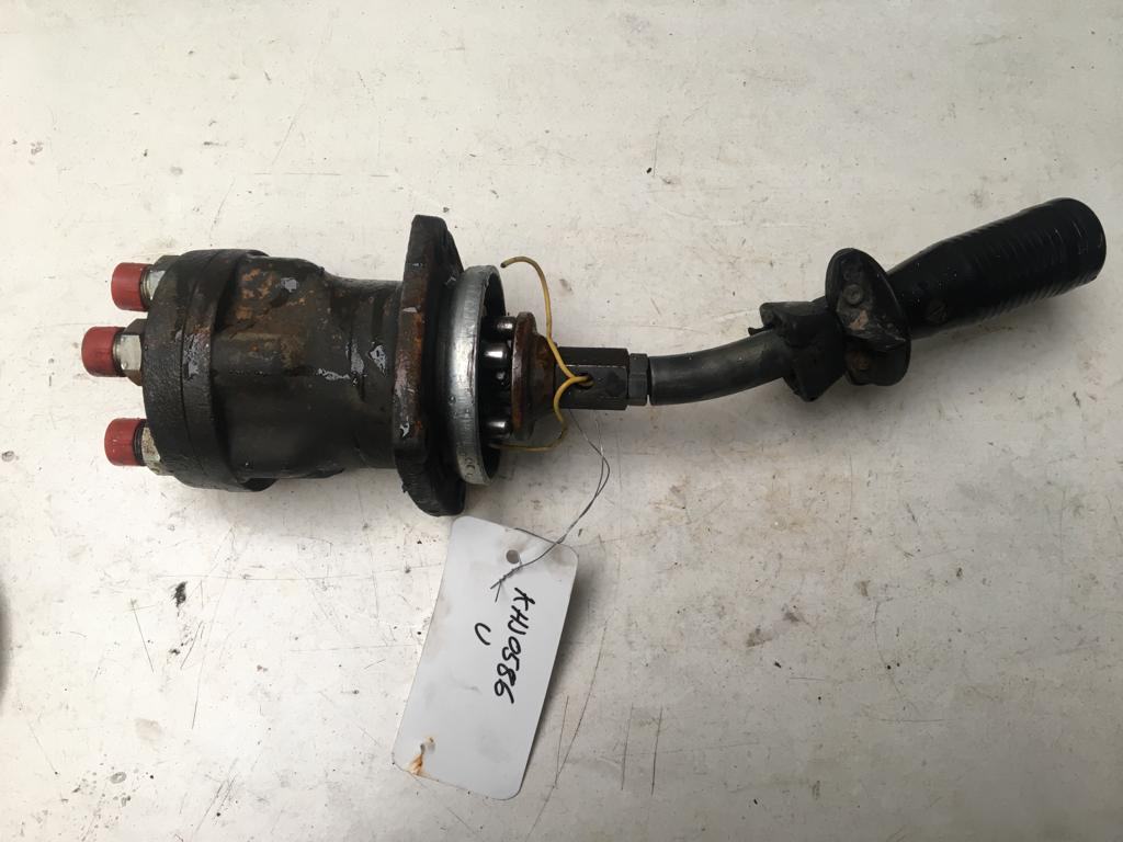 SECOND HAND CONTROL VALVE JCB Part No. KHJ0586 SECOND HAND, USED Vicary Plant Spares