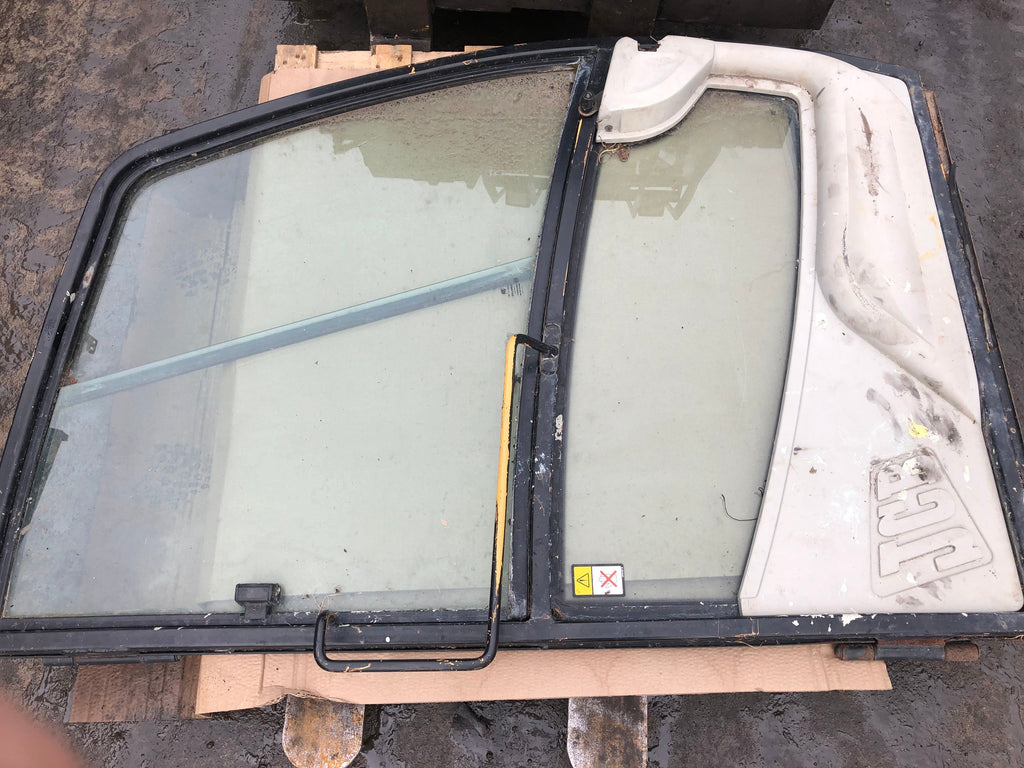 SECOND HAND COMPLETE DOOR JCB Part No. 6900/0977 JS EXCAVATOR, JS130, JS200, SECOND HAND, USED Vicary Plant Spares