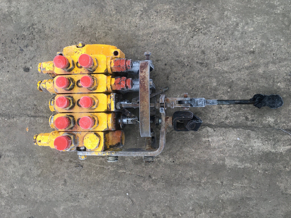 SECOND HAND 4 SPOOL VALVE BLOCK JCB Part No. 25/401700 LOADALL, SECOND HAND, TELEHANDLER, USED Vicary Plant Spares