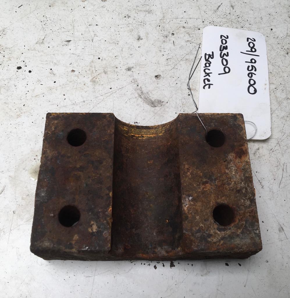 SECOND HAND BRACKET JCB Part No. 209/95600 EARLY EXCAVATOR, SECOND HAND, USED, VINTAGE Vicary Plant Spares