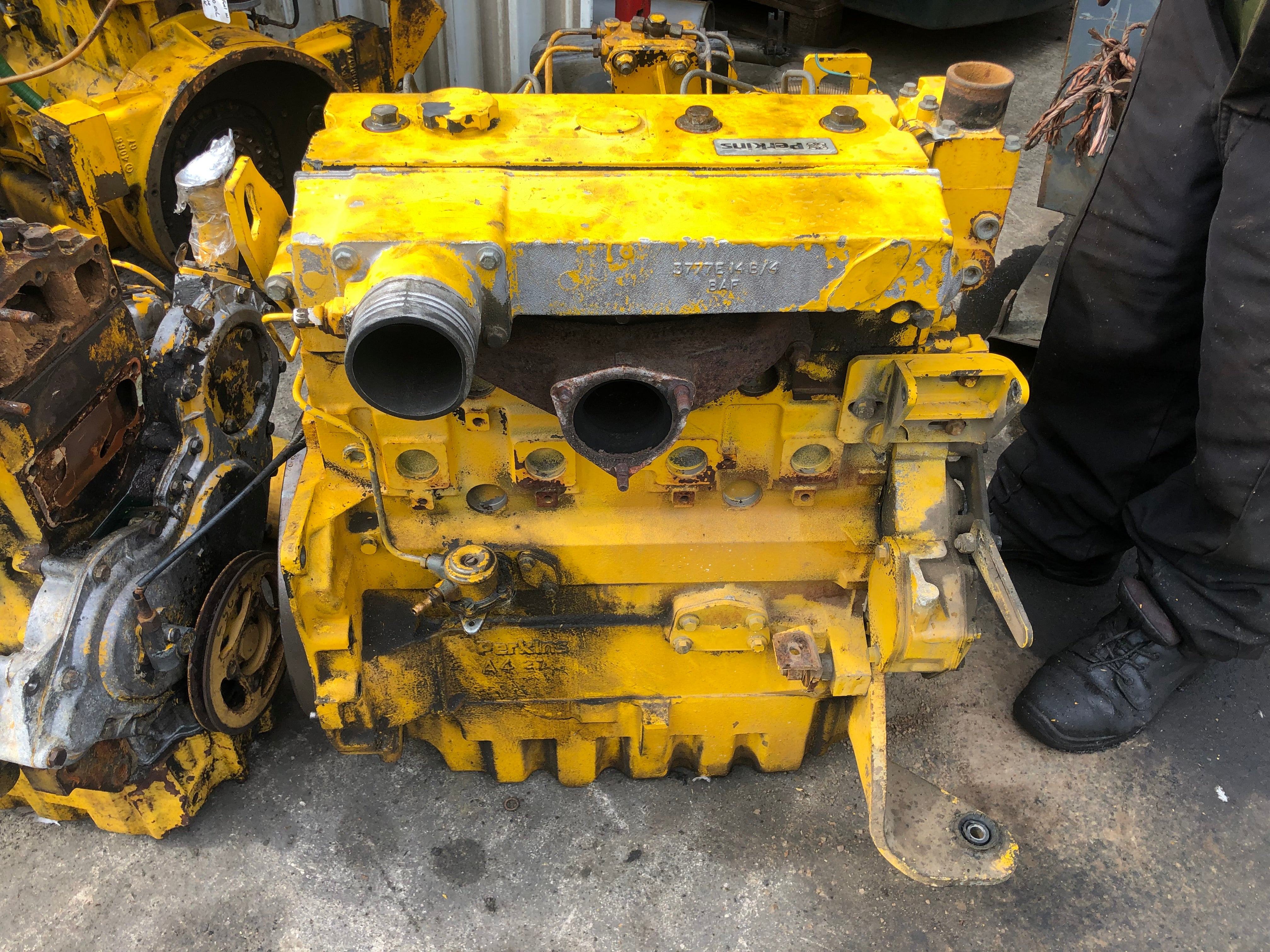 SECOND HAND COMPLETE AA PERKINS ENGINE - Vicary Plant JCB Spares ...