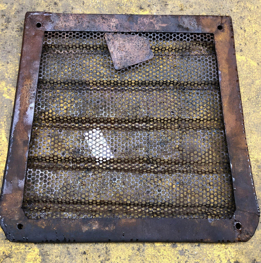 SECOND HAND FRONT GRILLE JCB Part No. 123/01424 - Vicary Plant Spares