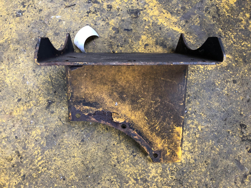 SECOND HAND EXHAUST BRACKET JCB Part No. JRH0036 - Vicary Plant Spares