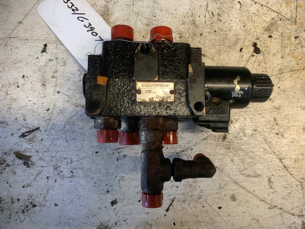 SECOND HAND 6-WAY SOLENOID C/O VALVE JCB Part No. 332/G3907 - Vicary ...