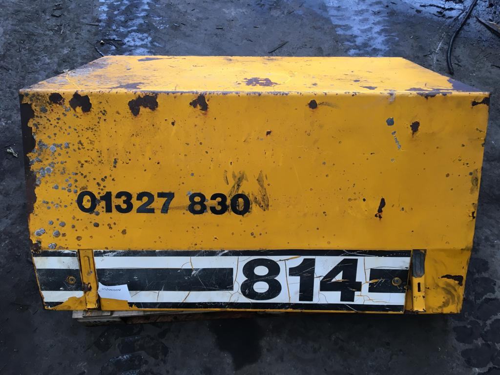 SECOND HAND BONNET JCB Part No. 213/09100 EARLY EXCAVATOR, SECOND HAND, USED Vicary Plant Spares