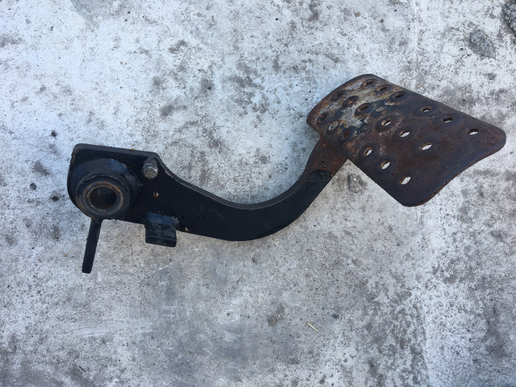 SECOND HAND BRAKE PEDAL JCB Part No. 267/36400 SECOND HAND, TM, USED Vicary Plant Spares